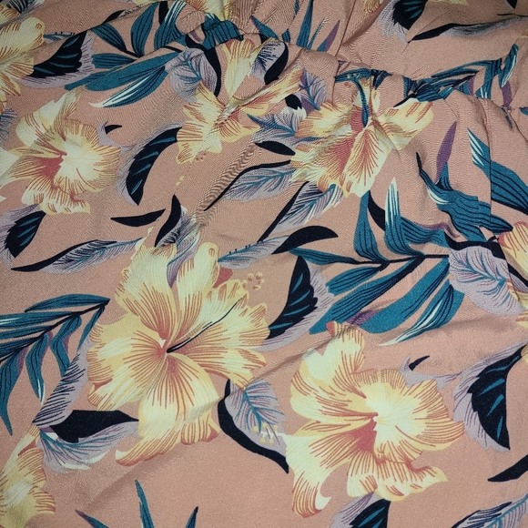 SHEIN NWOT Floral Print Cami Romper - Picture 4 of 5